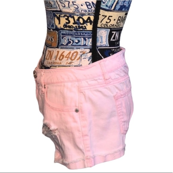 Sapphire Ink Pink 5-Pocket Shorts EUC - Picture 4 of 8